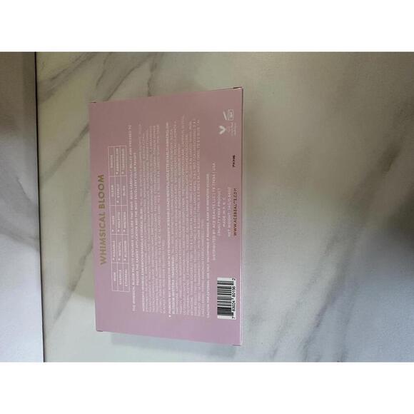 Ace Beaute Whimsical Bloom eyeshadow palette - Picture 3 of 6